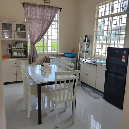 Amanda Sweeties Homestay Kangar Exterior photo